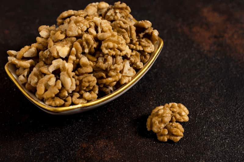مغز گردو فله ای محصول پرکاربرد در زنجیره صنایع غذایی